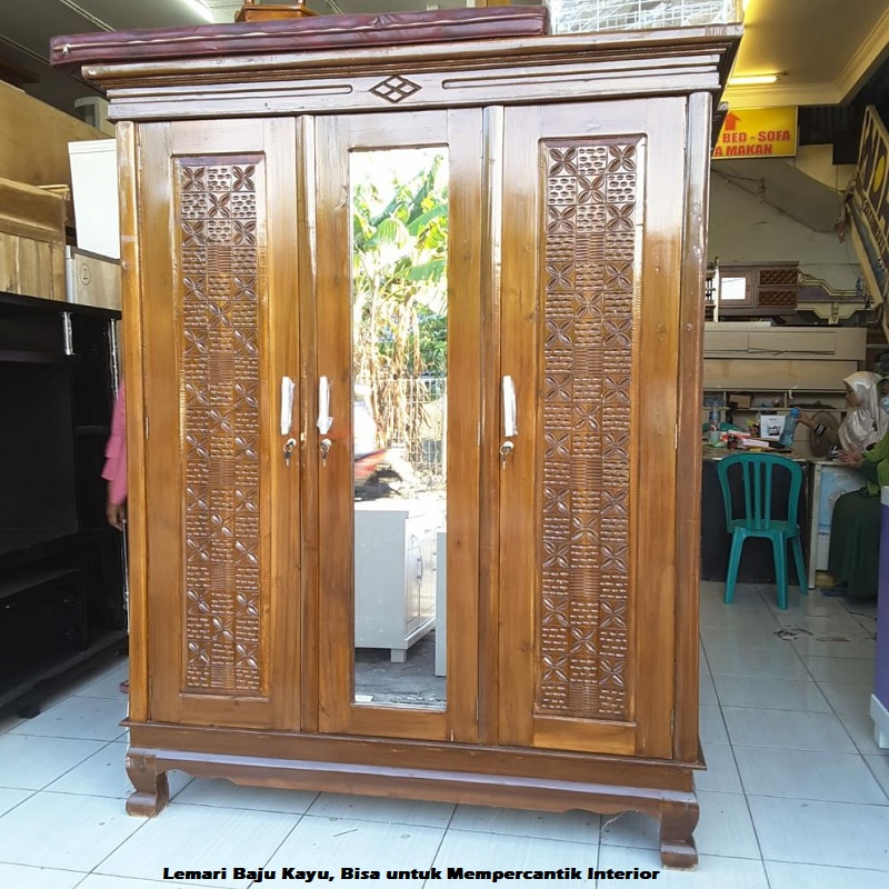 Lemari Baju Kayu, Bisa untuk Mempercantik Interior