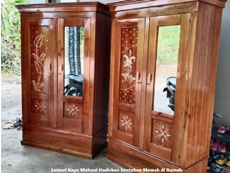 Lemari Kayu Mahoni